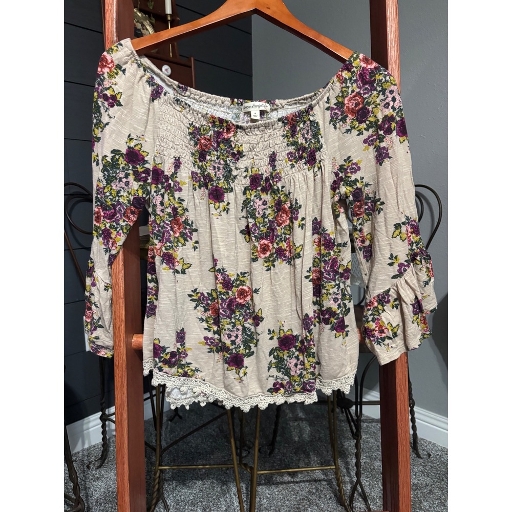 Love On A Hanger Floral Off The Shoulder Top Bell Sleeve Lace Trim Tan Purple M